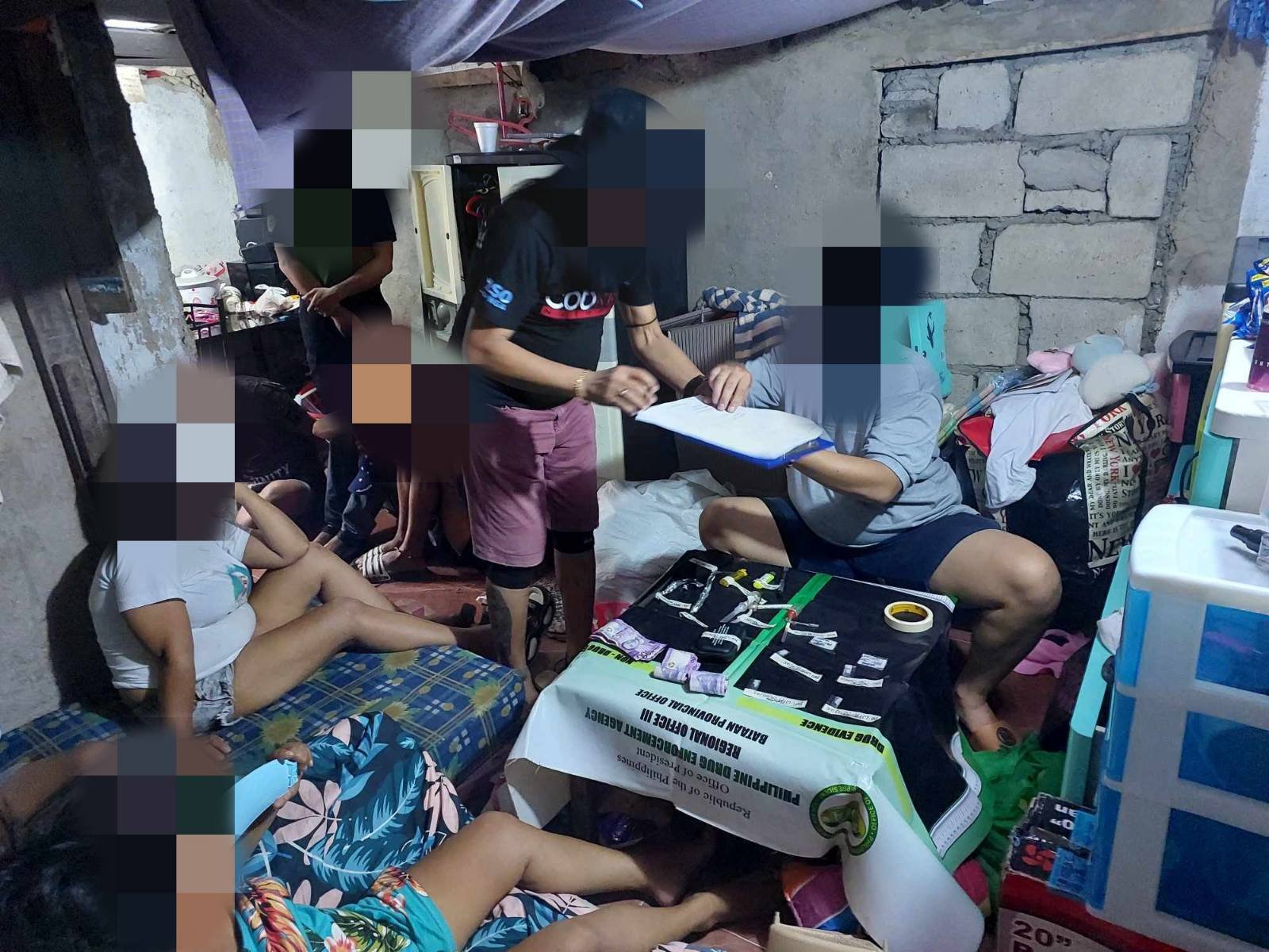 Sampu (10) timbog, 82K na halaga ng shabu, huli sa Bataan