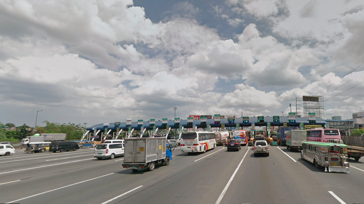 Sinuspinde ng DOTr ang cashless toll collection sa mga expressway