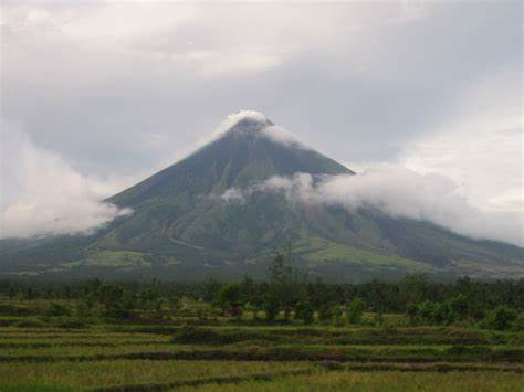 Phivolcs: Maging mas mapagmatyag laban sa posibleng lahar mula sa Bulkang Mayon