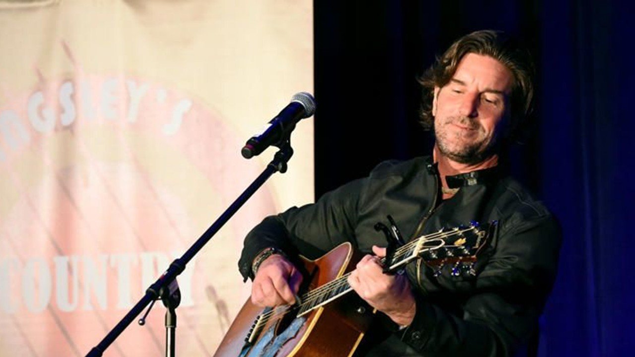 Grammy winner Brett James, pumanaw sa plane crash sa edad na 57