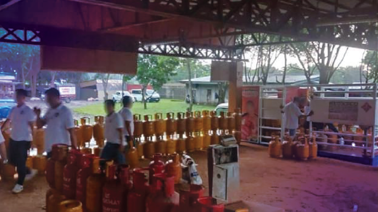 CIDG nasabat ang P7.5 milyon halaga ng nire-refill na LPG tanks at kagamitan sa Batangas