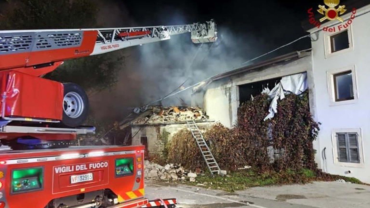 3 pulis, patay sa pagsabog ng farmhouse sa Italy