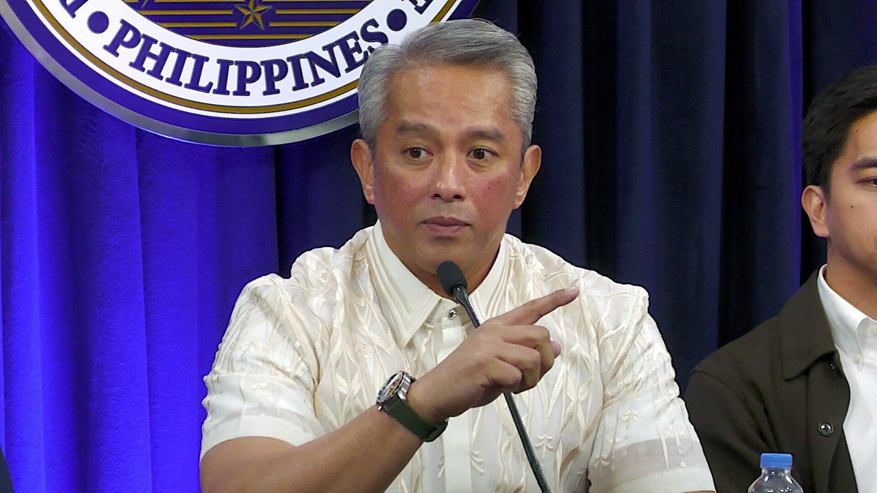 Umano’y destabilization plot, mababa ang posibilidad na totoo —SILG Jonvic Remulla