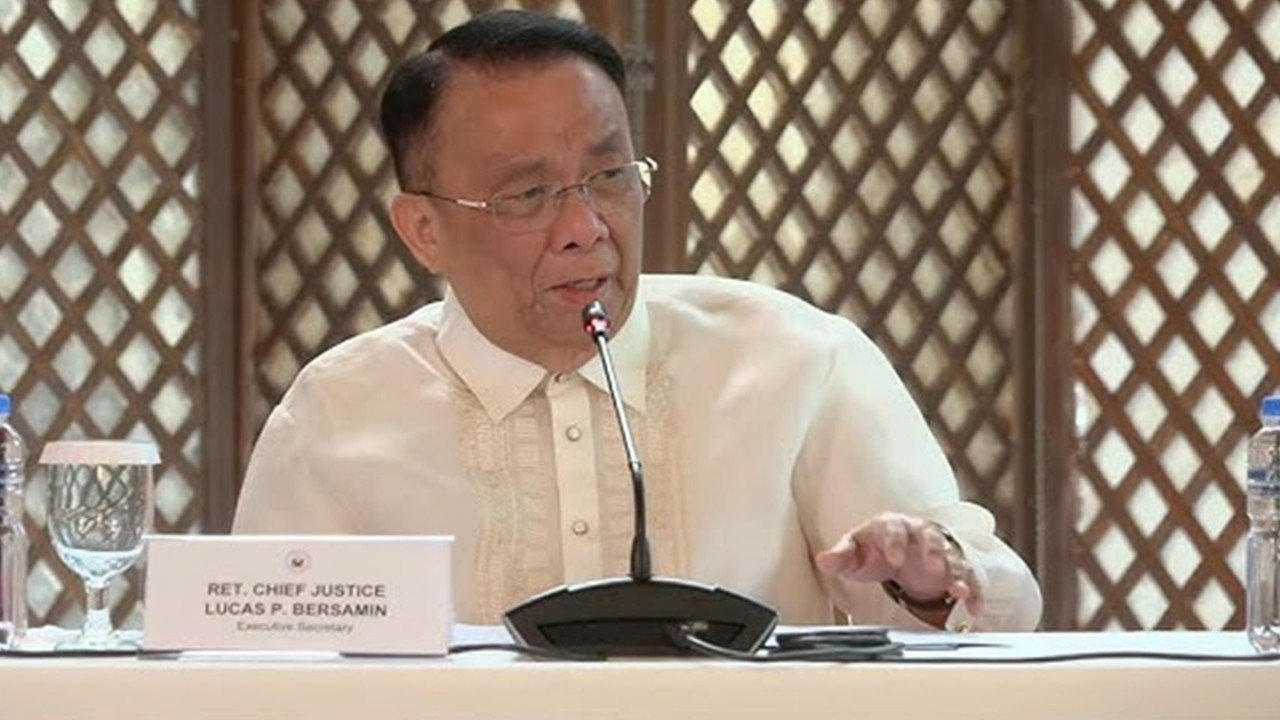 Bersamin, hindi raw nag-resign