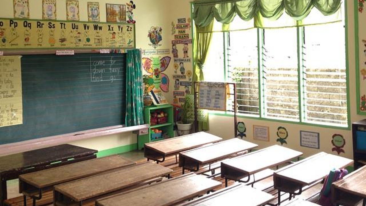 Ilang lugar sa Visayas at Mindanao, nagsuspinde ng klase dahil sa Bagyong Tino