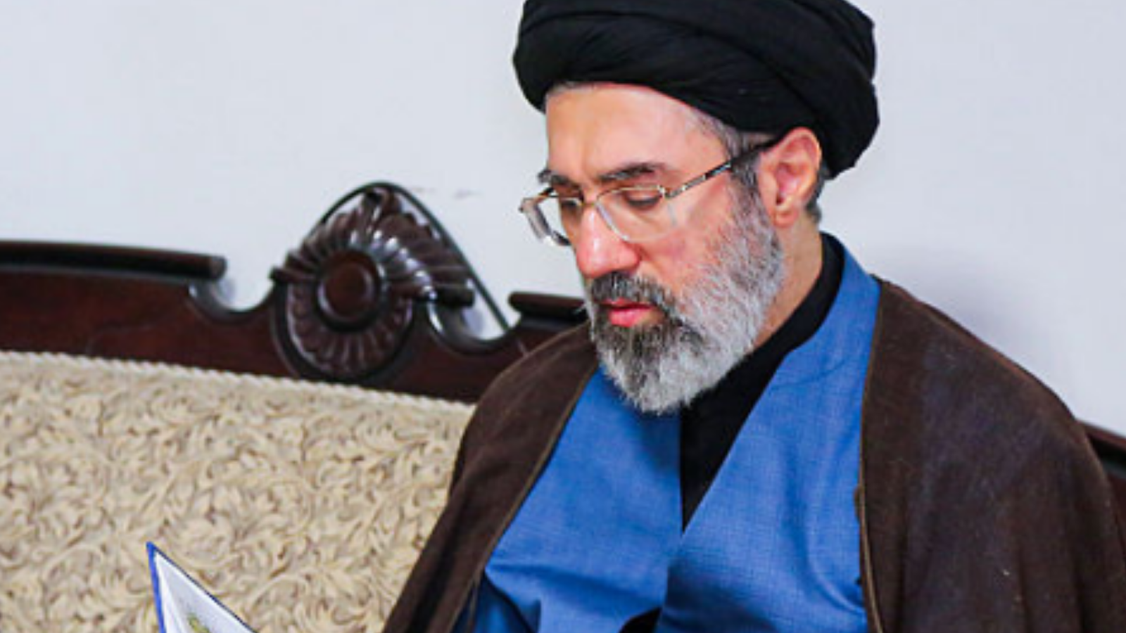 Bagong lider ng Iran, sugatan